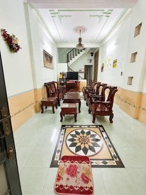 Nhà mt cạnh tên lửa 169m2 4 tầng đường xe tải quay đầu chỉ nhỉnh 13 tỷ
