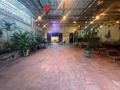 Mặt bằng kinh doanh quán ( 12 x 15m ) - 180m2