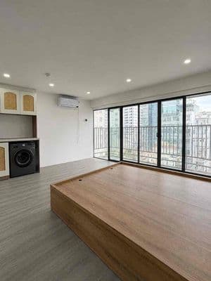 Căn hộ studio ban công view đẹp gần ngã tư Hàng Xanh,Hutech,UEF