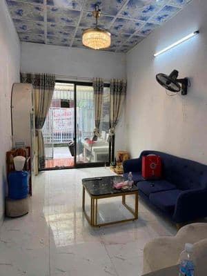 Cho thuê nhà Bát Khối mặt ngõ chính ô tô thông