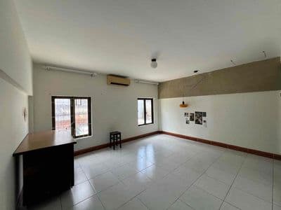 Cho Thuê Chung Cư 5PN -3WC Kinh Doanh Tự Do 120m2 Ngay Cầu Ông Lãnh Q1