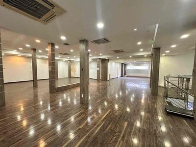 Showroom, Mặt Bằng 9mx20m, Quận 1