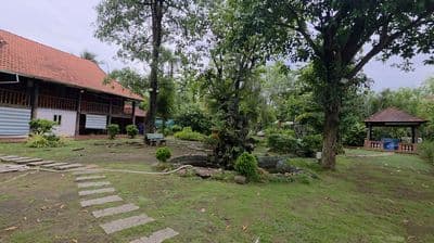 Siêu phẩm nhà sàn sân vườn