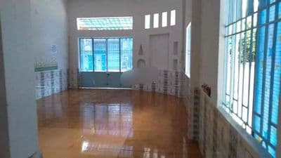 Nhà trống đẹp góc 2 mặt tiền gần thành thái