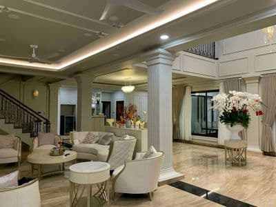 Biệt thự sân vườn dt 1000m2, trệt, 3 lầu, 6pn, đường nhựa xe tải