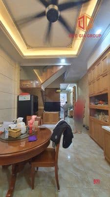 Cho thuê nhà 2 tấm full nội thất gần siêu thị Go và bệnh viện 7B