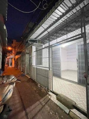 Nhà trệt nguyên căn 02phòng hẻm gần Vincom Hùng Vương