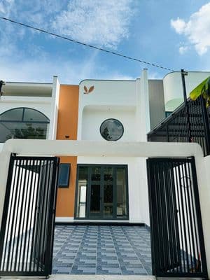 Bán Nhà Lầu Mới Xây Gần Bệnh Viện Ái Nghĩa, Bàu Trâm-Long Khánh