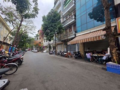 Toà nhà VP Hoàng Cầu