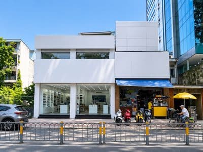 Chỉ 100tr- mặt tiền nguyễn thị minh khai quận 3 trệt lầu dtsd ~500m2