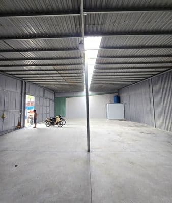 Kho,xưởng 12x20m giá 15tr//t, ngay ngã tư gò mây