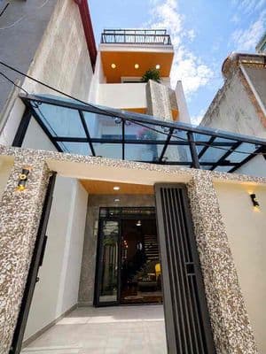 Nhà đẹp 4 tầng cách biển mỹ khê chỉ 50m