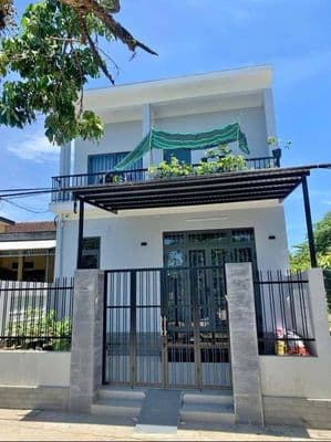 Chủ kẹt tiền cần bán căn nhà Quận 8 hẻm xe hơi