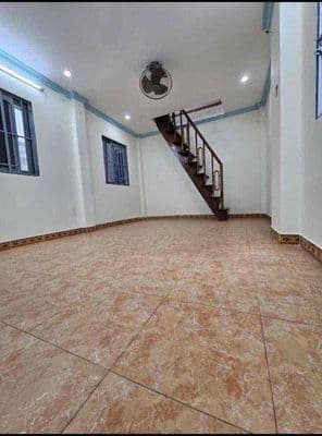 Cho thuê nhà nguyên căn.9x4m 1 trệt 1 lửng 1 lầu. điện biên phủ Q3