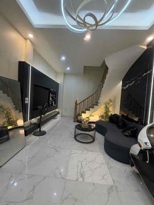 Chính chủ bán nhà phố Cát Linh Đống Đa 33m 5 tầng cách ô tô 10m