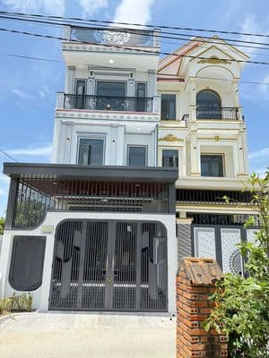 Hiếm! Bán Nhà mặt tiền Cầu Bè 101m² Có phòng ngủ tầng trệt, sân ô tô