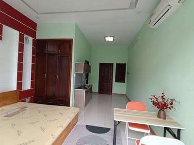 Căn hộ ban công khủng, gần vincom- đối diện công viên