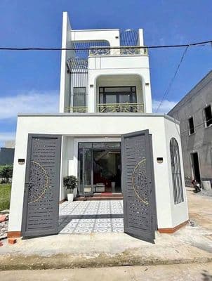 Giảm 200tr bán gấp nhà lầu 2 mặt tiền kinh doanh, giá chỉ còn 2 tỷ 1x