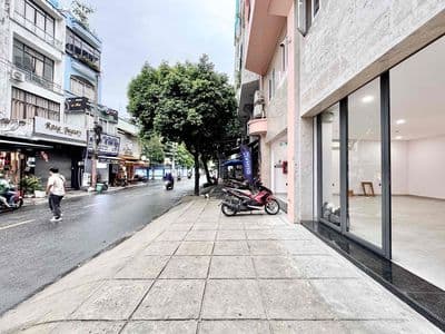 Cho thuê mb kinh doanh đa ngành nghề_ngang 8m có vỉa hè rộng