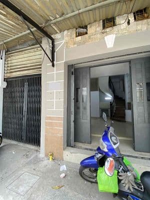 CHO THUÊ NHÀ NC MT VĂN CAO Q.TP 6x8 trệt lầu giá 12tr vị trí đẹp