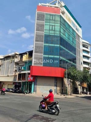 Cho thuê nhà nguyên căn góc 2 mặt tiền đường trần hưng đạo. q5
