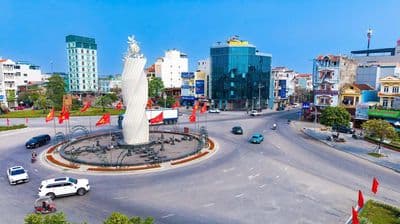 Thích hợp cho biệt thự, ngân hàng, khách sạn -210m đường chính 30m