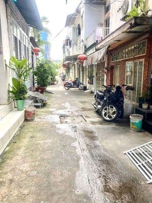 Nhà bán bông sao, p5, quận