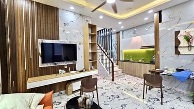 Tặng full Nội Thất, ngang hiếm 4.7m, 2 Tầng, 3 căn ra mặt tiền Âu Cơ