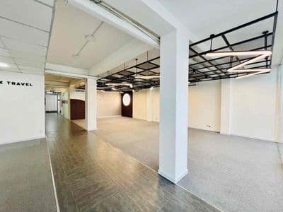Cho thuê VP Nguyễn Xí 150m2, lót thảm, sẵn fitout, vào làm được ngay