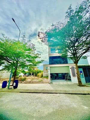 Thanh toán 690 triệu (30%) sang tên ngay nền đất 130m2 đs8 khu tân đô