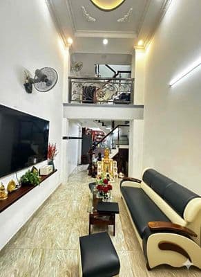Bán nhà 6m-cmt8- tân bình-nở hậu