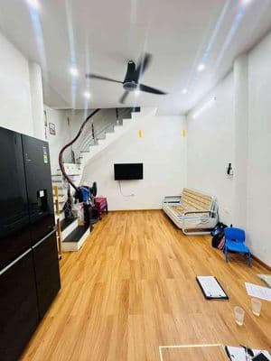 Hiếm! 5 tỷ nhà Hai Bà Trưng, hx Time City, lô góc 28m*3T, dân xây SĐCC