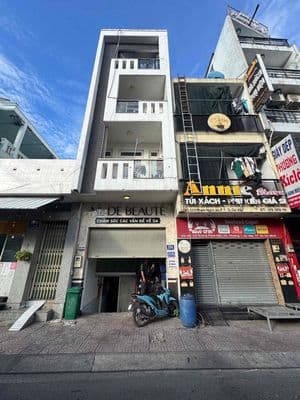Mặt bằng kinh doanh ngay đại học công nghiệp cs4