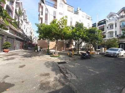 Nhà 5 tầng - kế bên công viên vh gò vấp dương quảng hàm - cọc 1 tháng