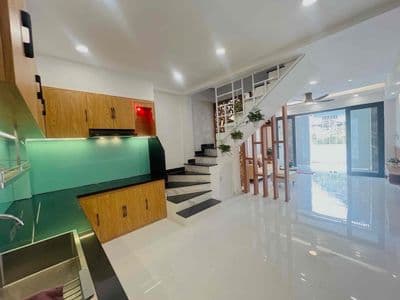 Ngay phạm văn đồng- nhà mới- 58m2- 4pn- hẻm xe hơi
