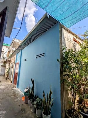 Chính chủ cho thuê nhà 96m2, 3 phòng, sân thoáng trong nhà