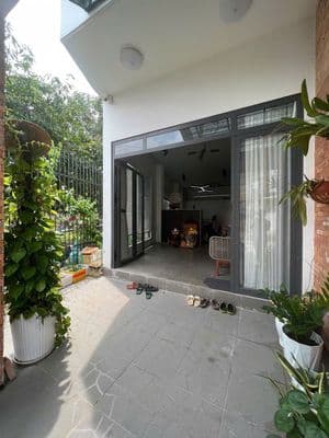 Nhà đẹp 4pn 3wc - oto đậu trước nhà - gần c/c saigon avenue tam bình