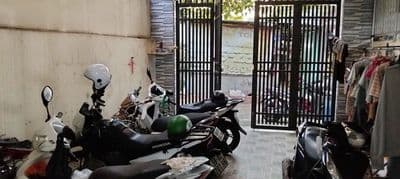 Giá rất tốt - 4,15 tỷ nhà hẻm xe hơi Linh Xuân