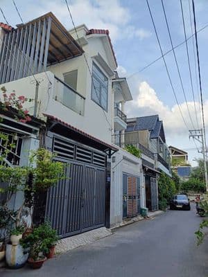 Nhà 2 tầng 70m2, đường ô tô thông, lã xuân oai, tăng nhơn phú