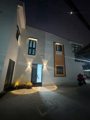 Cho Thuê nhà Hẻm, mặt tiền rộng, thoáng