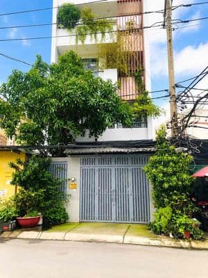 Nhà Đường 10M Dương Quảng Hàm 3 Lầu 5PN Có GARA XE HƠI 30tr