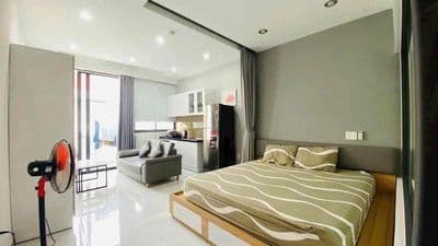 Cho THUÊ căn hộ view ban công, có thang máy, nội thất xịn Võ Thị Sáu