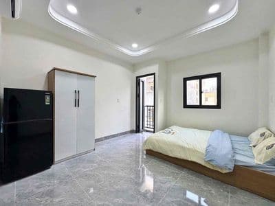 Studio ban công - ngay vòng xoay dân chủ, ueh, huflit, hoa sen,…
