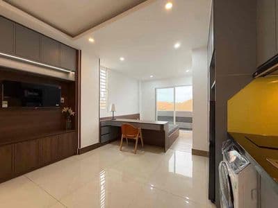 Nhà mới thang máy ban công máy giặt riêng siêu hiện đại thoáng mát