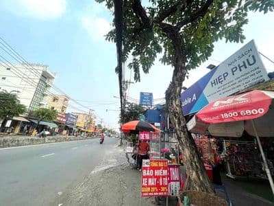 Đất lớn lô góc - phan văn hớn - q12 - ngang 46m - 1100m2 - hẻm xe tải