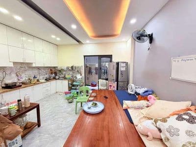 Bán nhà mặt tiền đường Chu Mạnh Trinh