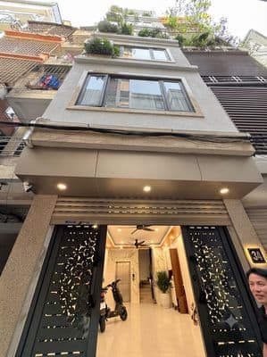 Bán nhà phố xuân thủy 50m2 nhà mới 7t thang máy kinh doanh giá 18 tỷ!