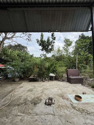 Đất 2 mặt tiền trước sau Thôn Quang Châu ,sát kiệt ô tô, 200m².