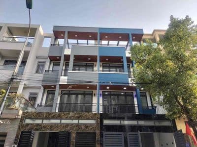 Cho thuê tầng 1 trong nhà nguyên căn