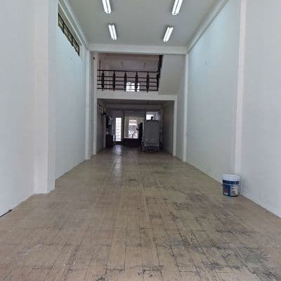 Nhà 3 tầng mặt tiền: núi thành - kinh doanh đắt địa